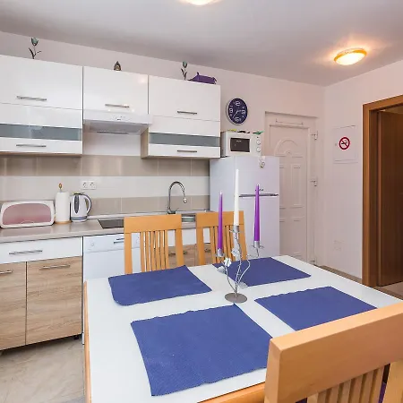 Jakov Appartamento